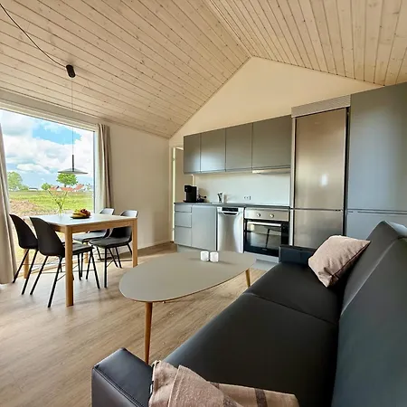 Feriebyens Spahuse * Rødvig